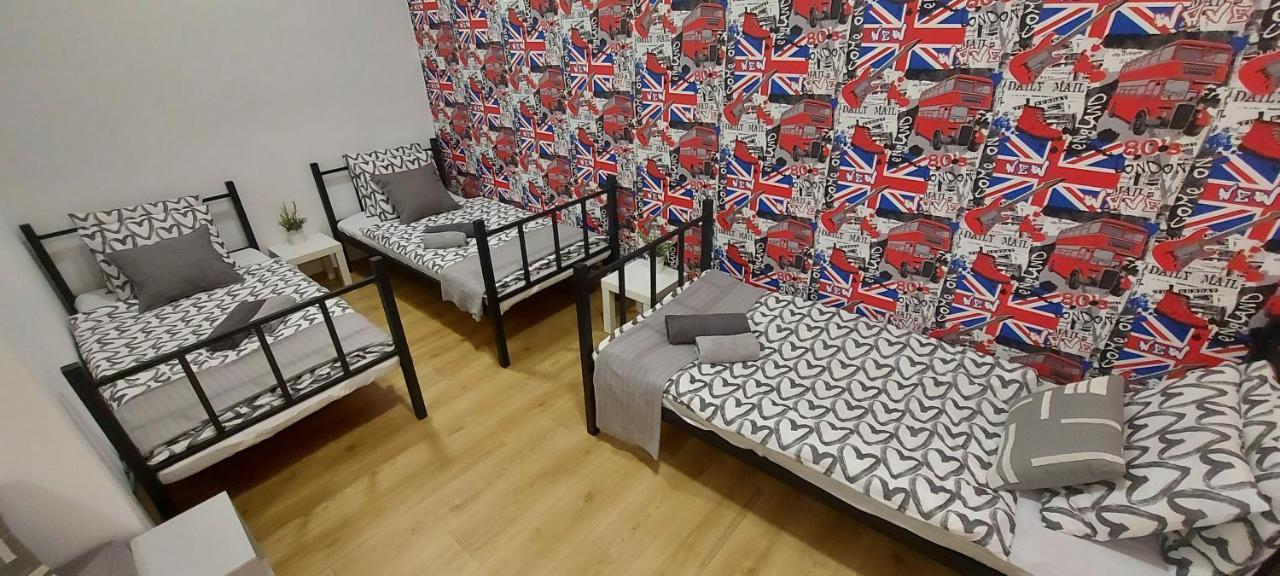 בודפשט London Fog Apartment In The Party District מראה חיצוני תמונה